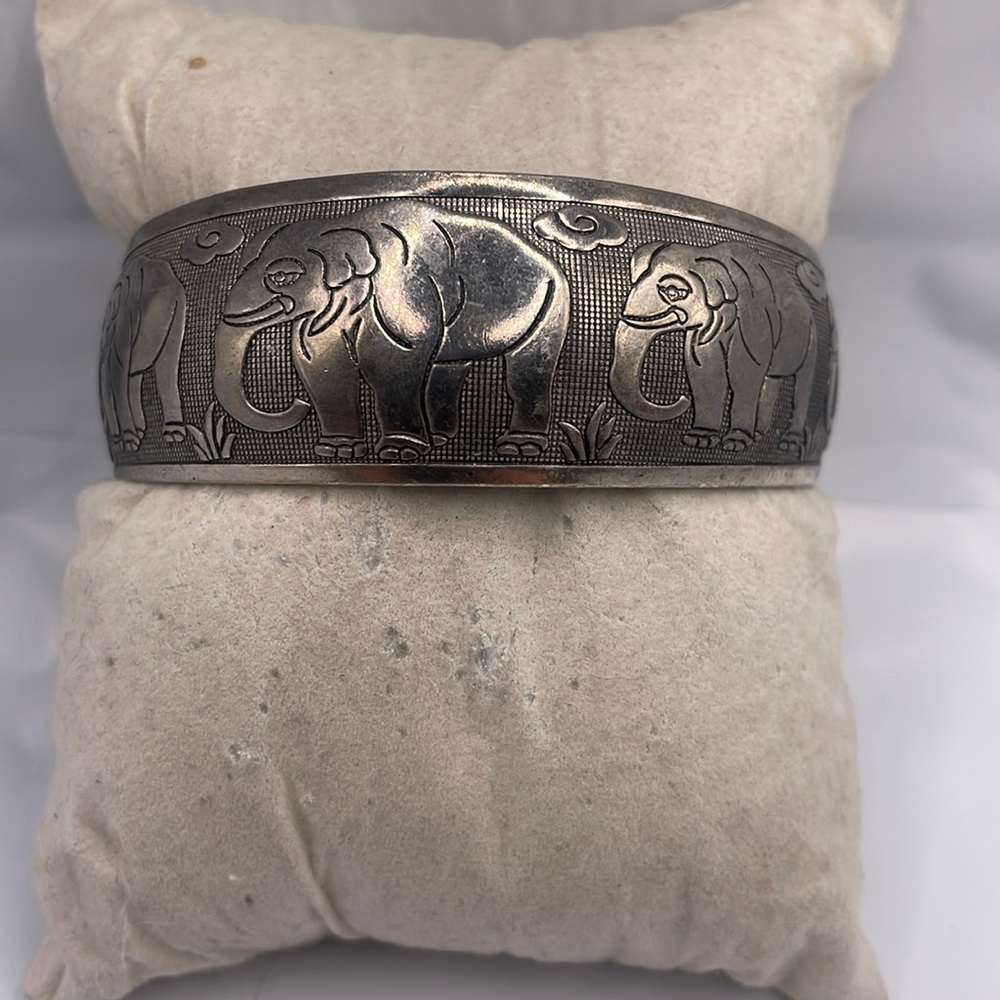 Silverstone etched Elephant Cuff bracelet